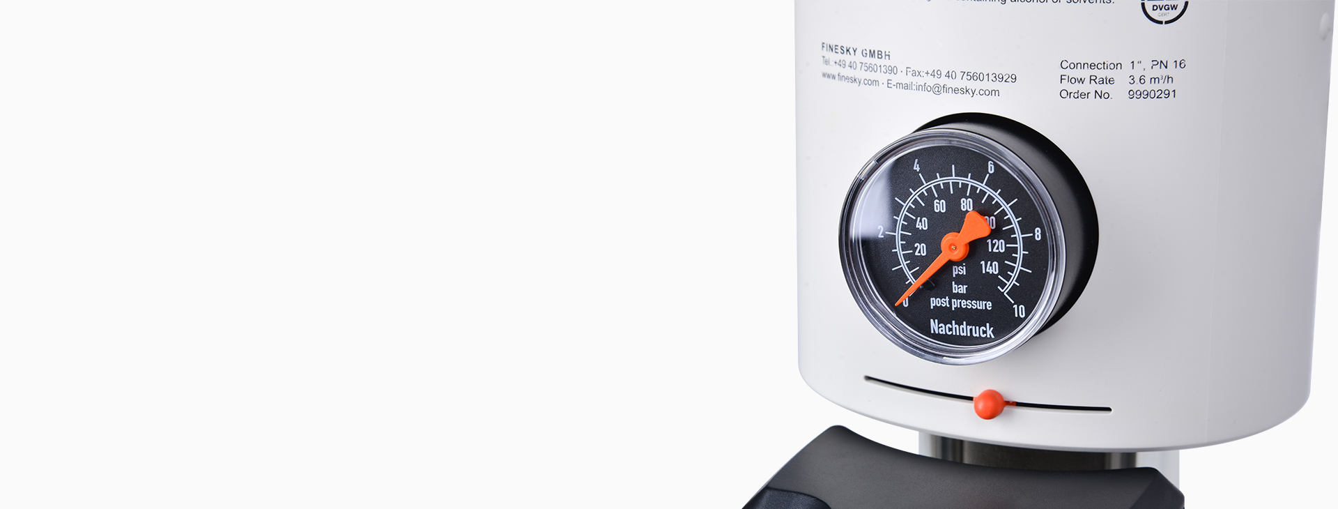 <h4>精準控壓技術(shù)<br></h4>
<p>閥頭采用德國DruckStabil精準控壓技術(shù)，有效穩(wěn)定供水水壓，防止水錘，保護室內(nèi)管路及涉水電器。</p>